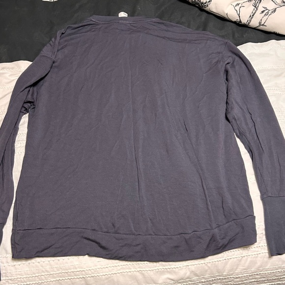 Women’s size medium - Picture 3 of 5